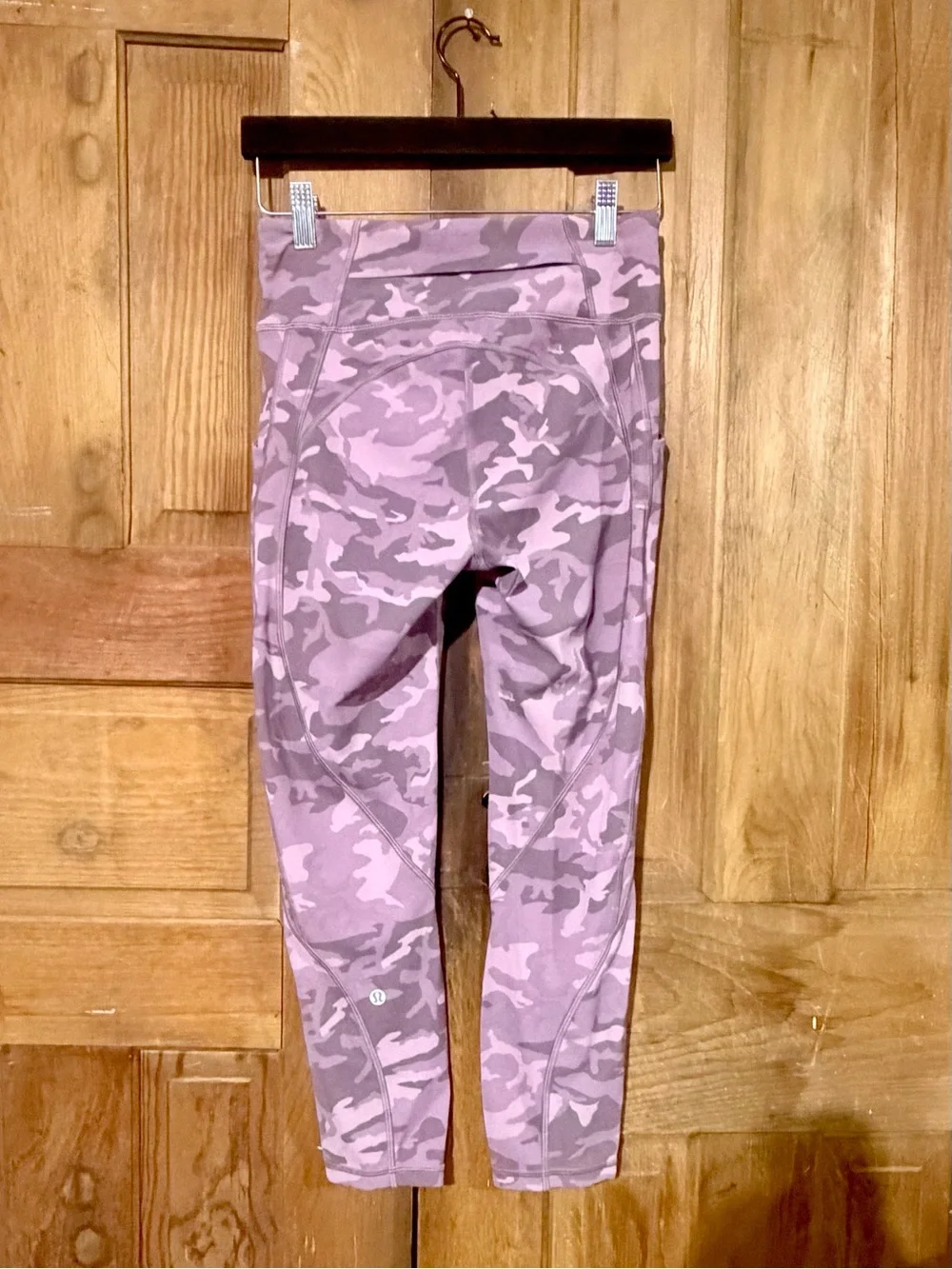 Lululemon – Time to Sweat Crop 23” – Incognito Camo Pink Taupe Multi – Sz. 6